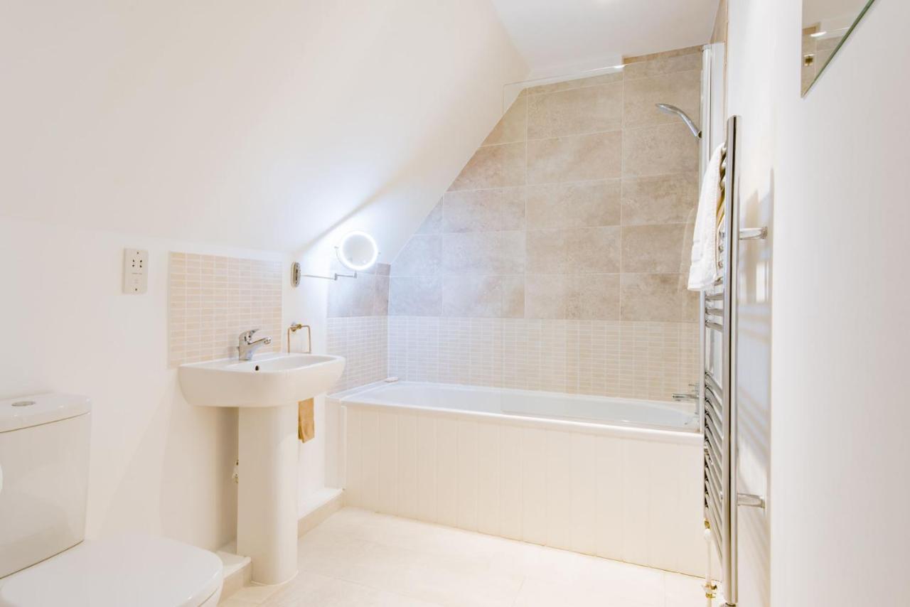 The Loft At Emperor Court By Bloom Stays Canterbury Kültér fotó
